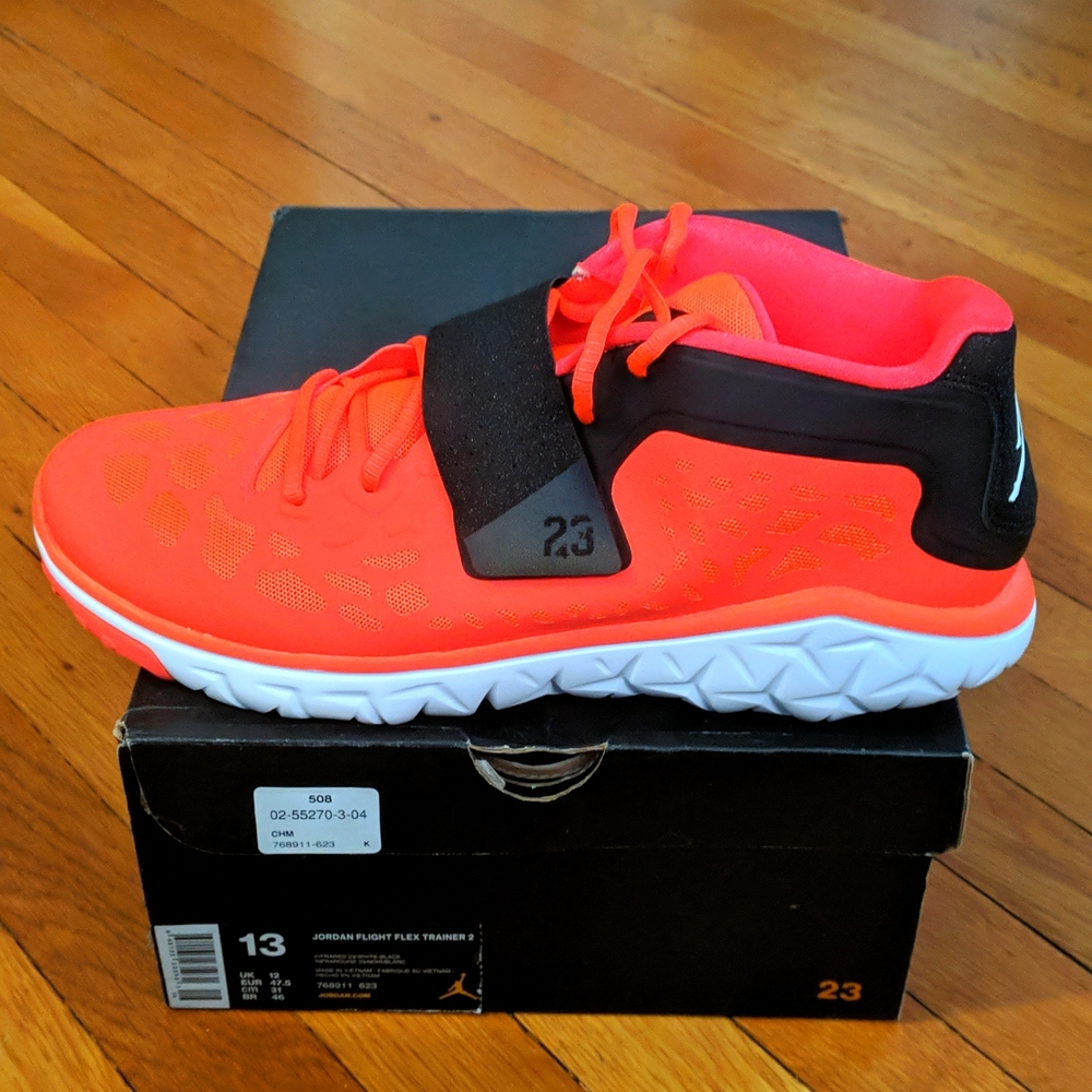 Mens Jordan flight flex trainer 2 in infrared 23. Brand New in box never worn